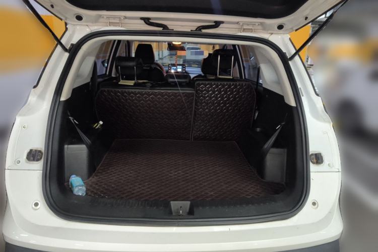 Used Baojun 530 2019 1.5T CVT Luxury 7-seater China VI Trunk