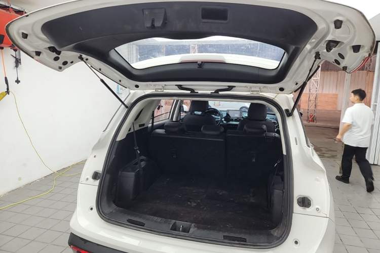 Used Baojun 530 2019 1.5T Manual Luxury 7-seater National V Trunk