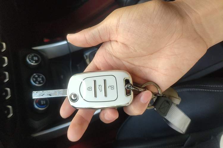 Used Baojun 530 2019 1.5T Manual Elite 7-seater National V Vehicle Key