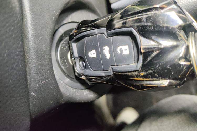 Used Baojun 530 2019 1.5T Manual Elite 7-seater National V Vehicle Key