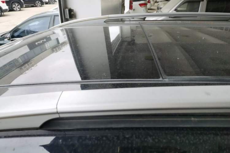 Used Baojun 530 2020 1.5T CVT Prestige Connected Version 7 Seats Roof