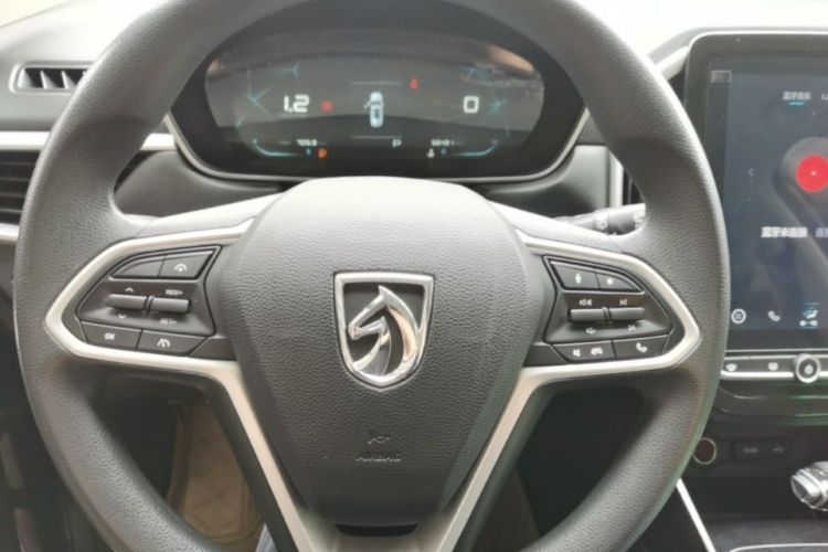 Used Baojun 530 2020 1.5T CVT Prestige Connected Version 7 Seats Steering Wheel