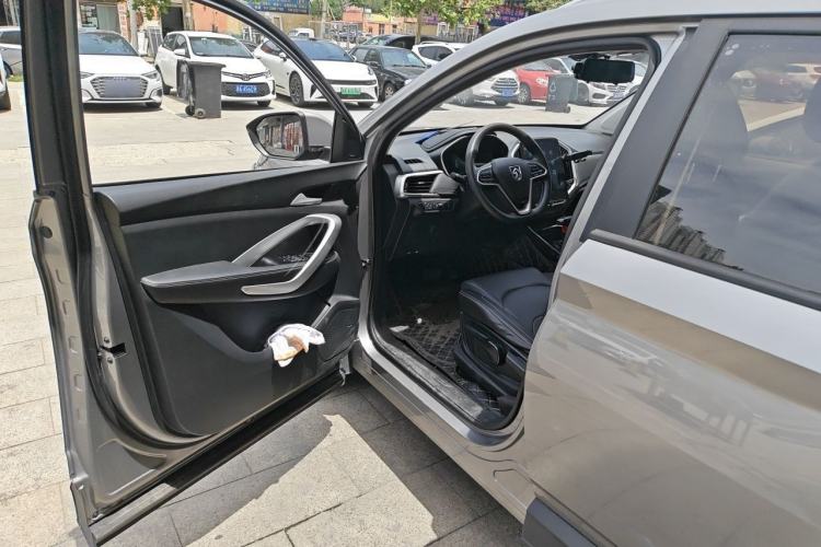 Used Baojun 530 2020 1.5T CVT Luxury Connected Version 5 Seats Driver Seat