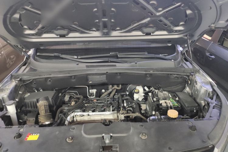 Used Baojun 530 2020 1.5T Manual Comfort Version 7 Seats Engine Bay