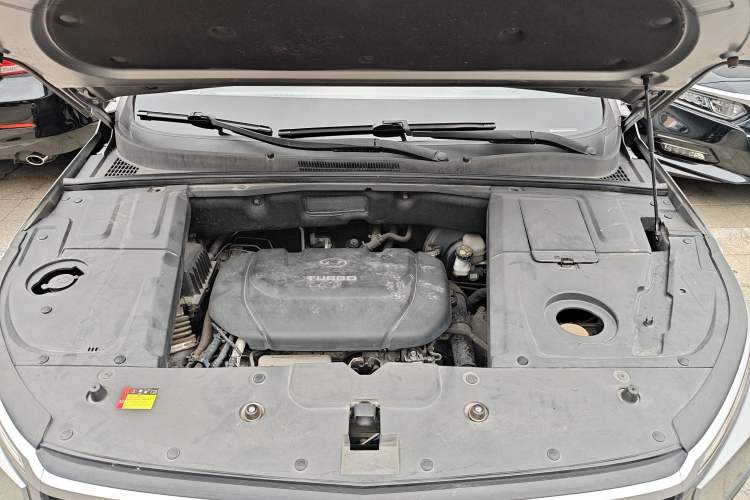 Used Baojun 530 2020 1.5T CVT Prestige Connected Version 5 Seats Engine Bay