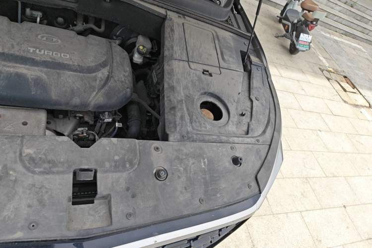 Used Baojun 530 2020 1.5T CVT Luxury Connected Version 5 Seats Engine Bay Left