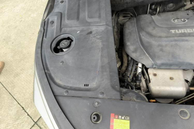 Used Baojun 530 2020 1.5T CVT Prestige Connected Version 5 Seats Engine Bay Right