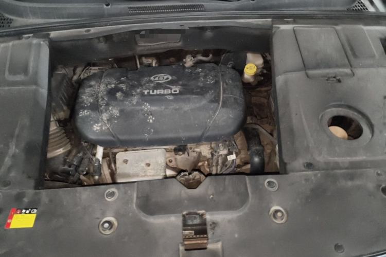 Used Baojun 530 2020 1.5T Manual Luxury Version 6 Seats Engine Bay