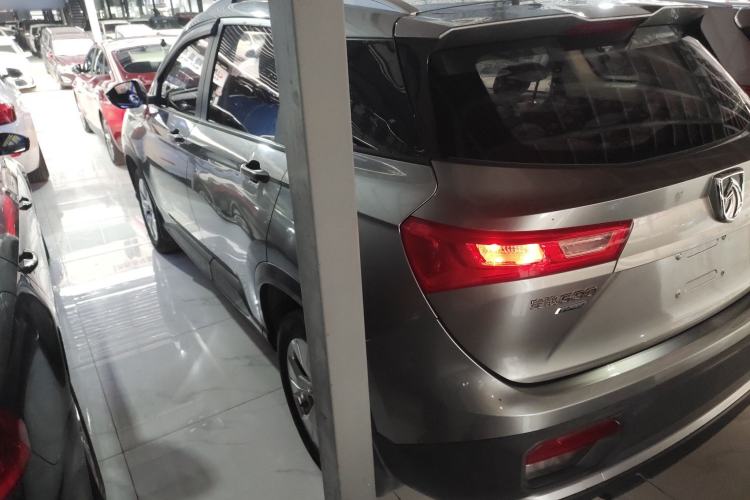 Used Baojun 530 2020 1.5T Manual Comfort Version 7 Seats Exterior 2