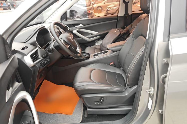 Used Baojun 530 2020 1.5T CVT Prestige Connected Version 5 Seats Left Front Seat