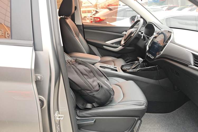 Used Baojun 530 2020 1.5T CVT Prestige Connected Version 5 Seats Right Front Seat