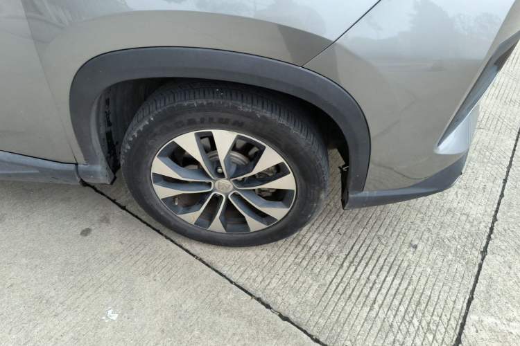 Used Baojun 530 2020 1.5T CVT Prestige Connected Version 5 Seats Right Front Wheel Hub
