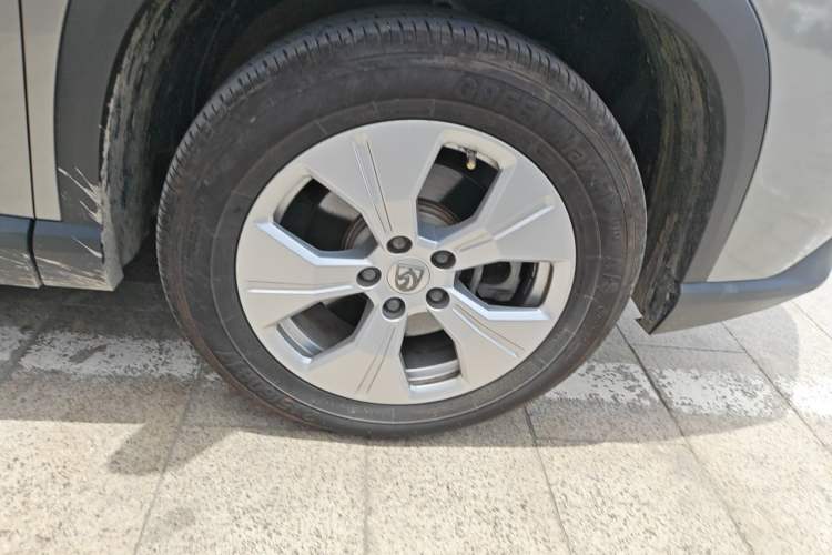 Used Baojun 530 2020 1.5T CVT Luxury Connected Version 5 Seats Right Front Wheel Hub