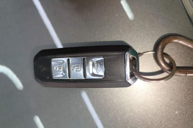Used Baojun 530 2020 1.5T CVT Luxury Connected Version 6 Seats Vehicle Key
