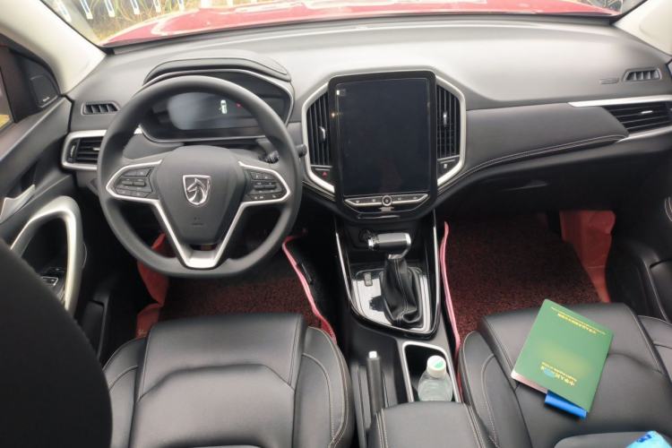 Used Baojun 530 2020 1.5T CVT Luxury Connected Version 6 Seats Center Console