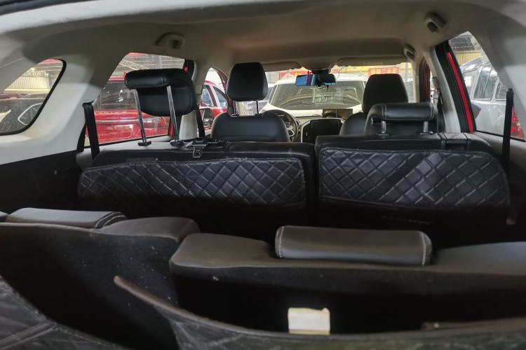 Used Baojun 530 2020 1.5T Manual Luxury Version 7 Seats Interior 2