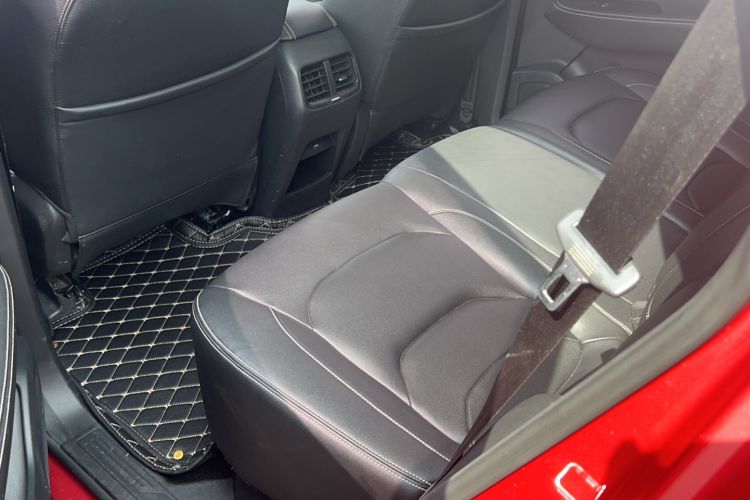 Used Baojun 530 2020 1.5T CVT Prestige Connected Version 5 Seats Interior 3