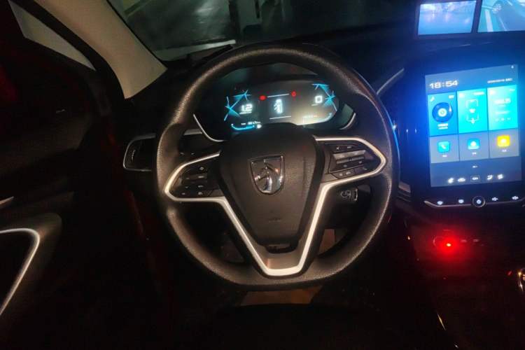 Used Baojun 530 2020 1.5T Manual Luxury Version 7 Seats Steering Wheel