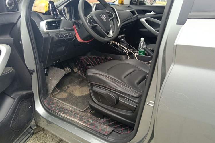 Used Baojun 530 2020 1.5T CVT Luxury Connected Version 6 Seats Driver Seat