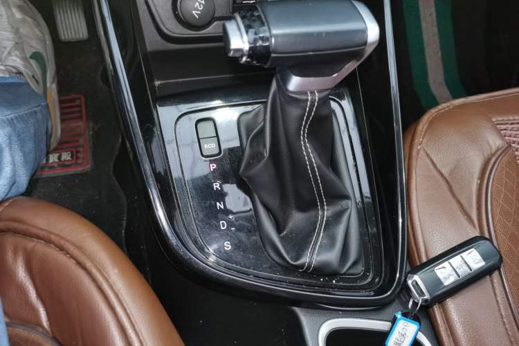Used Baojun 530 2020 1.5T CVT Luxury Connected Version 5 Seats Gear Lever