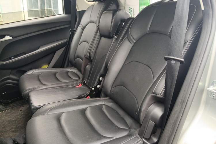 Used Baojun 530 2020 1.5T CVT Luxury Connected Version 6 Seats Left Rear Seat