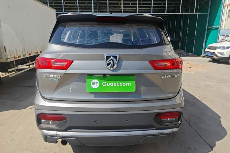 Used Baojun 530 2020 1.5T Manual Comfort Version 7 Seats Rear