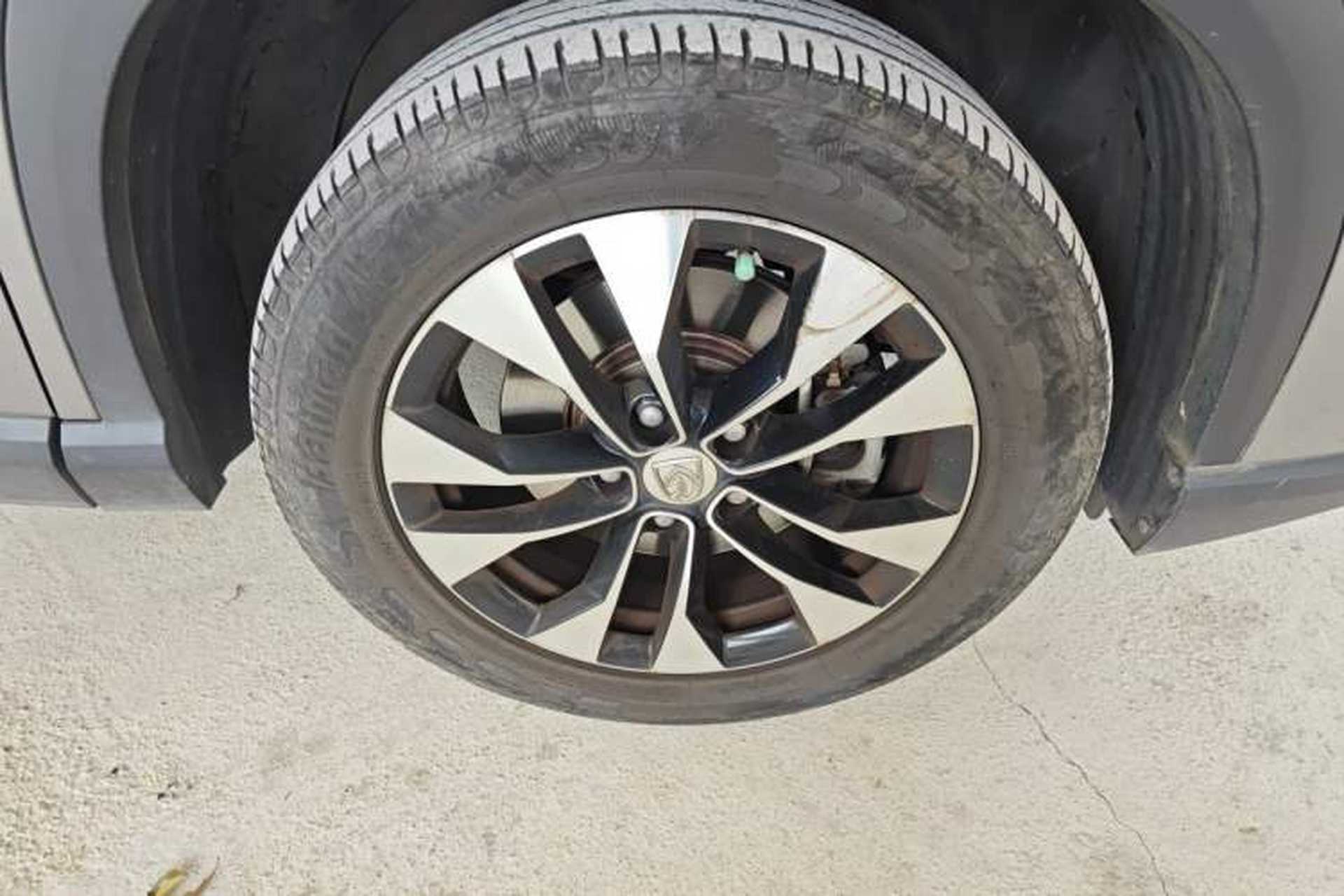 Used Baojun 530 2020 1.5T CVT Prestige Connected Version 7 Seats Right Front Wheel Hub