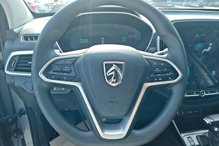 Used Baojun 530 2020 1.5T CVT Luxury Connected Version 5 Seats Steering Wheel