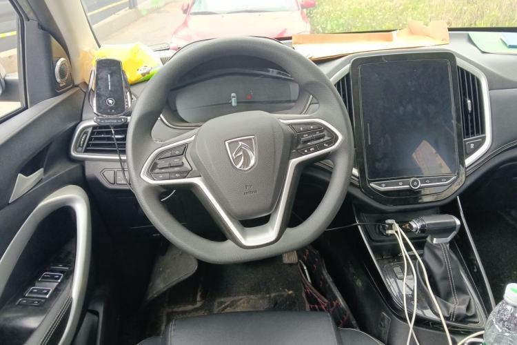 Used Baojun 530 2020 1.5T CVT Luxury Connected Version 6 Seats Steering Wheel