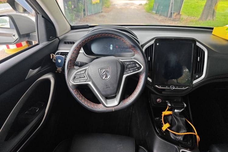 Used Baojun 530 2020 1.5T CVT Luxury Connected Version 7 Seats Steering Wheel
