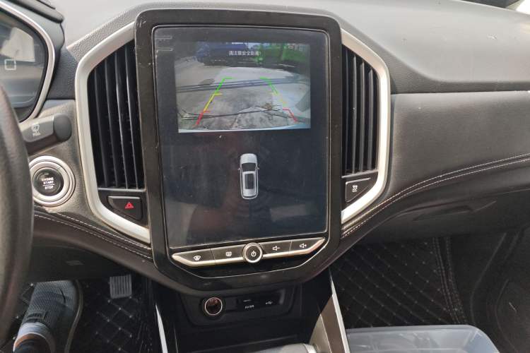 Used Baojun 530 2020 1.5T CVT Prestige Connected Version 5 Seats Audio And AC Panel
