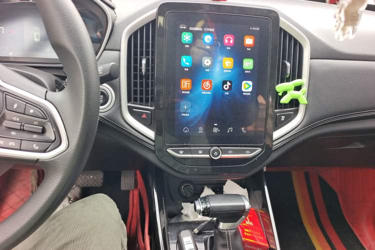 Used Baojun 530 2020 1.5T CVT Prestige Connected Version 5 Seats Audio And AC Panel