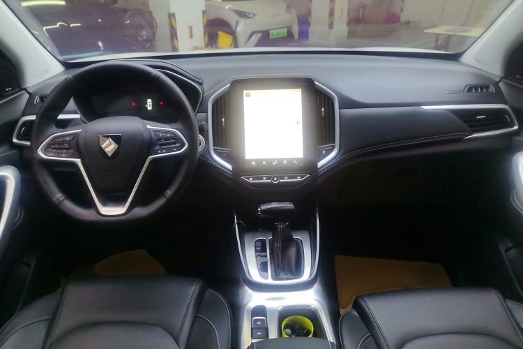 Used Baojun 530 2020 1.5T CVT Prestige Connected Version 5 Seats Center Console
