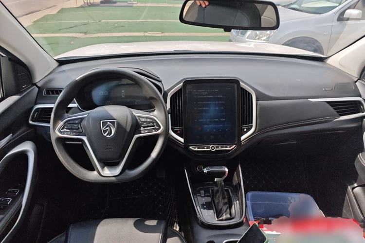 Used Baojun 530 2020 1.5T CVT Prestige Connected Version 5 Seats Center Console