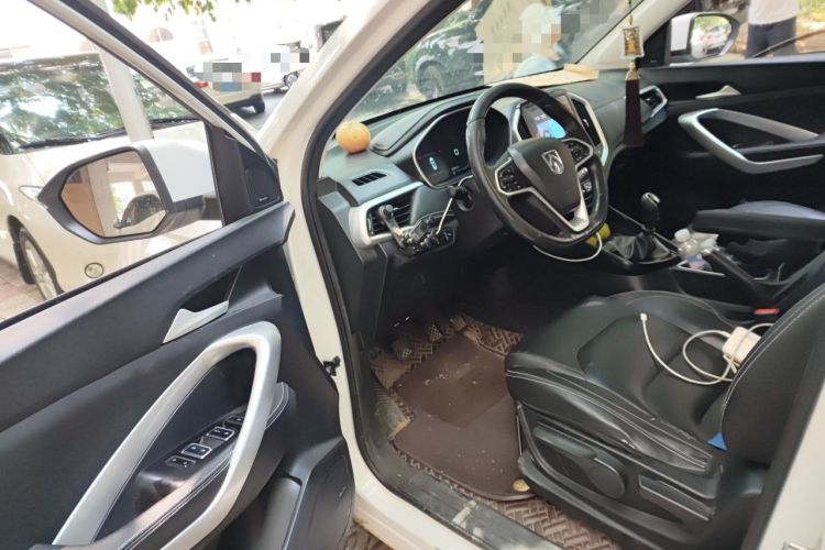 Used Baojun 530 2020 1.5T Manual Luxury Version 6 Seats Driver Seat