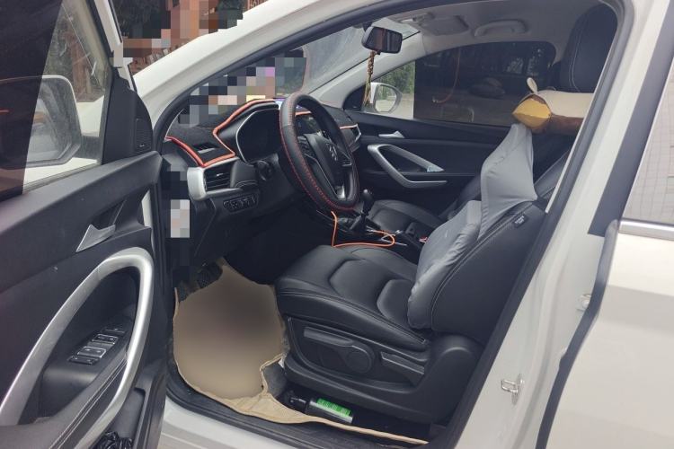Used Baojun 530 2020 1.5T Manual Luxury Version 6 Seats Driver Seat