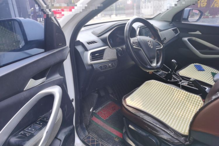 Used Baojun 530 2020 1.5T Manual Comfort Version 6 Seats Driver Seat