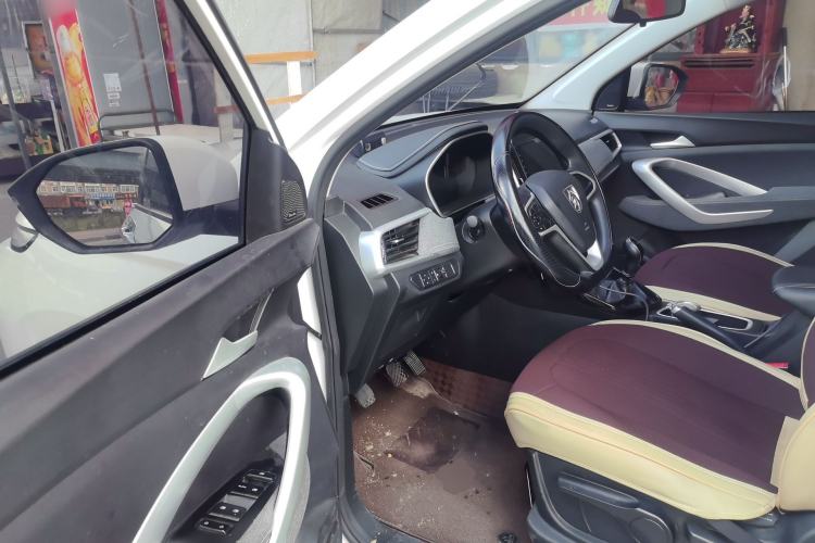 Used Baojun 530 2020 1.5T Manual Comfort Version 5 Seats Driver Seat