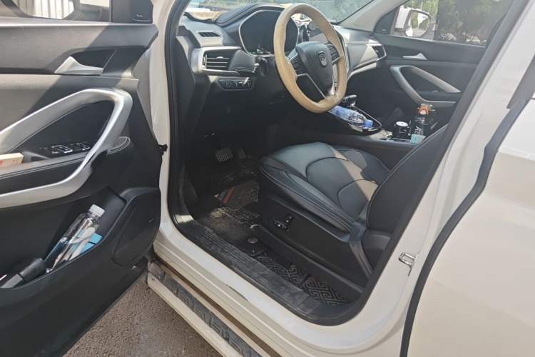 Used Baojun 530 2020 1.5T CVT Prestige Connected Version 7 Seats Driver Seat