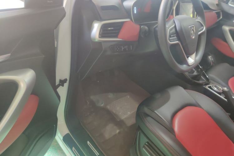 Used Baojun 530 2020 1.5T Manual Luxury Version 5 Seats Driver Seat