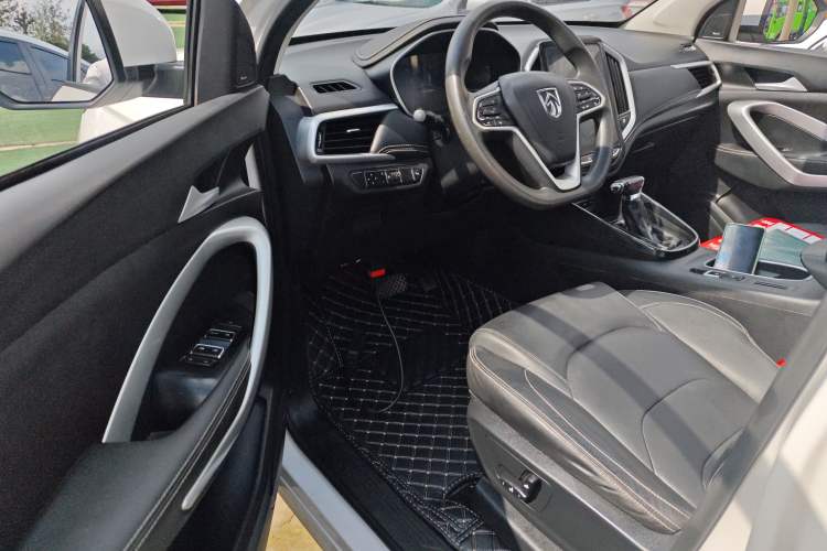 Used Baojun 530 2020 1.5T CVT Prestige Connected Version 5 Seats Driver Seat