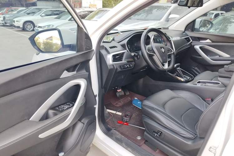 Used Baojun 530 2020 1.5T CVT Prestige Connected Version 7 Seats Driver Seat
