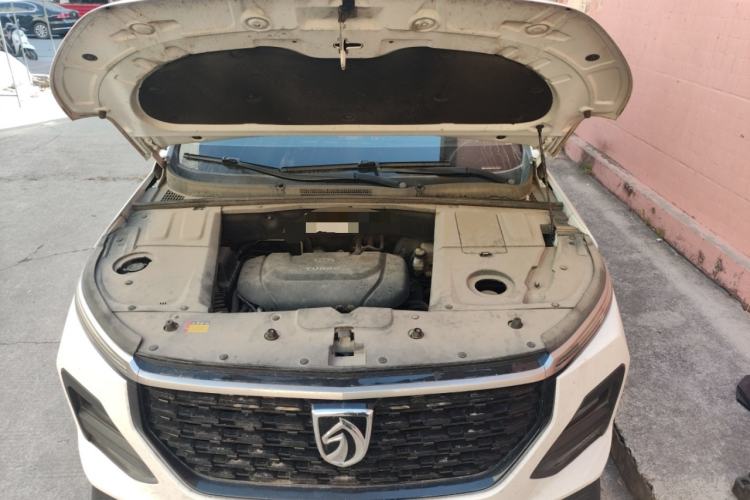 Used Baojun 530 2020 1.5T CVT Luxury Connected Version 6 Seats Engine Bay