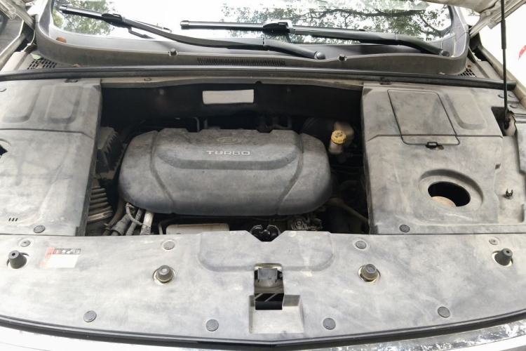 Used Baojun 530 2020 1.5T Manual Comfort Version 7 Seats Engine Bay