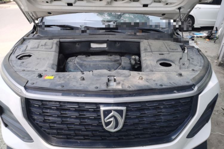 Used Baojun 530 2020 1.5T Manual Comfort Version 6 Seats Engine Bay