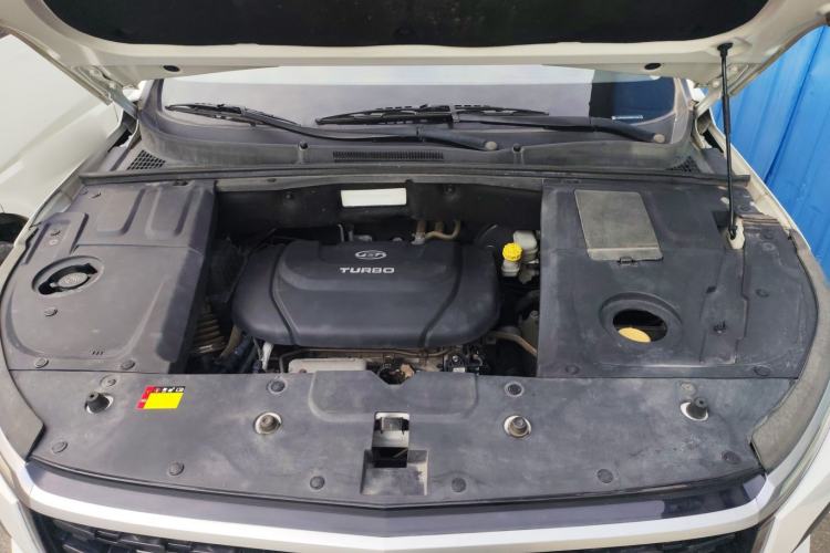 Used Baojun 530 2020 1.5T CVT Luxury Connected Version 6 Seats Engine Bay