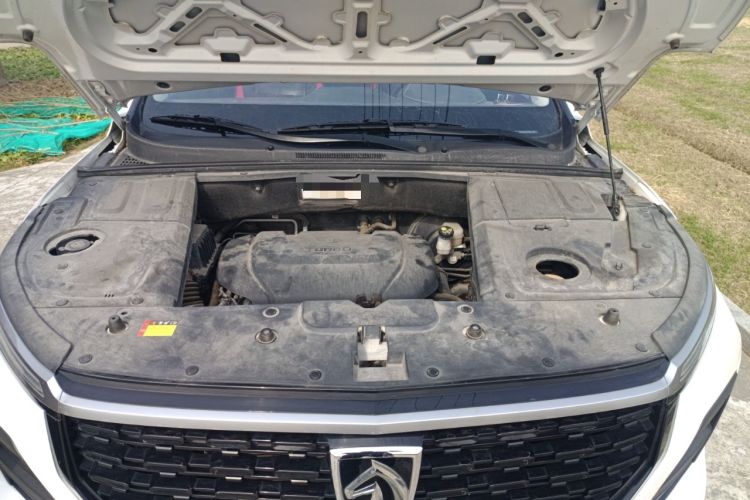 Used Baojun 530 2020 1.5T Manual Comfort Version 6 Seats Engine Bay