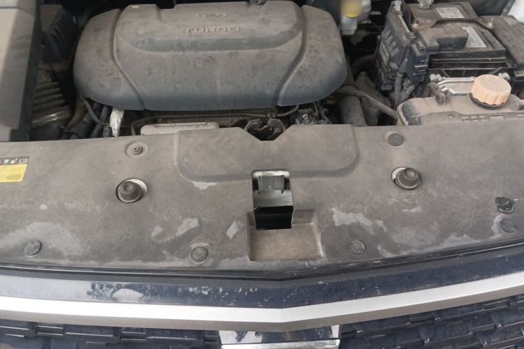 Used Baojun 530 2020 1.5T CVT Prestige Connected Version 6 Seats Engine Bay