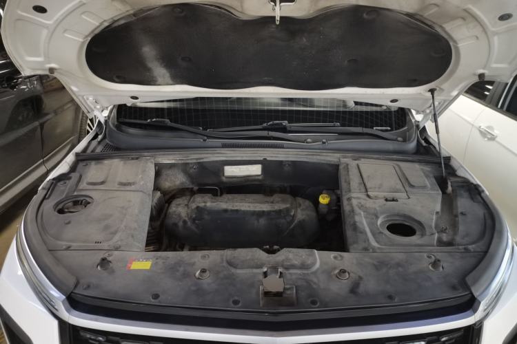 Used Baojun 530 2020 1.5T CVT Prestige Connected Version 6 Seats Engine Bay