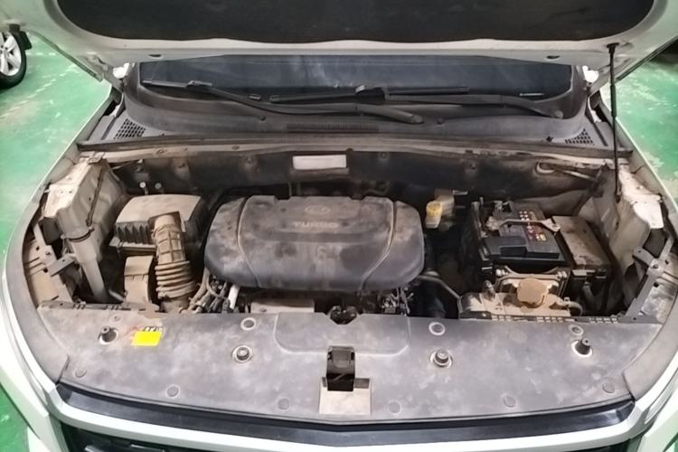 Used Baojun 530 2020 1.5T CVT Luxury Connected Version 7 Seats Engine Bay